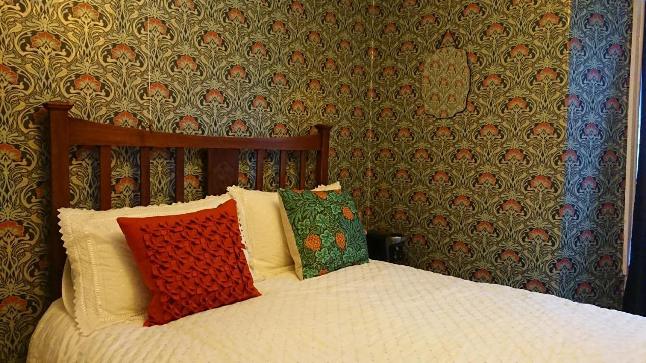 The Bear Bread Bakery B&B, Ensuite Rooms Above The Bakery, Colyton Εξωτερικό φωτογραφία